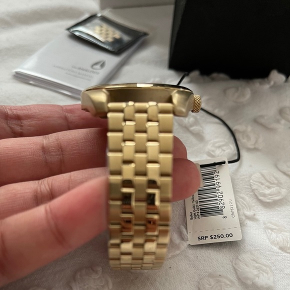 Nixon Watch - Picture 3 of 3